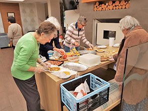 Rockley Park Team cleaning and shared lunch 3 [Nov 2018]