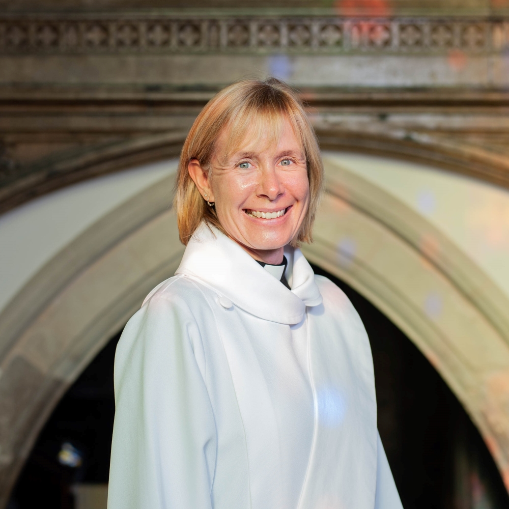 Dorset Priest Sharon Boyle- photo by Ian Grimbly