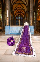 Flower Festival underway at Salisbury Cathedral 