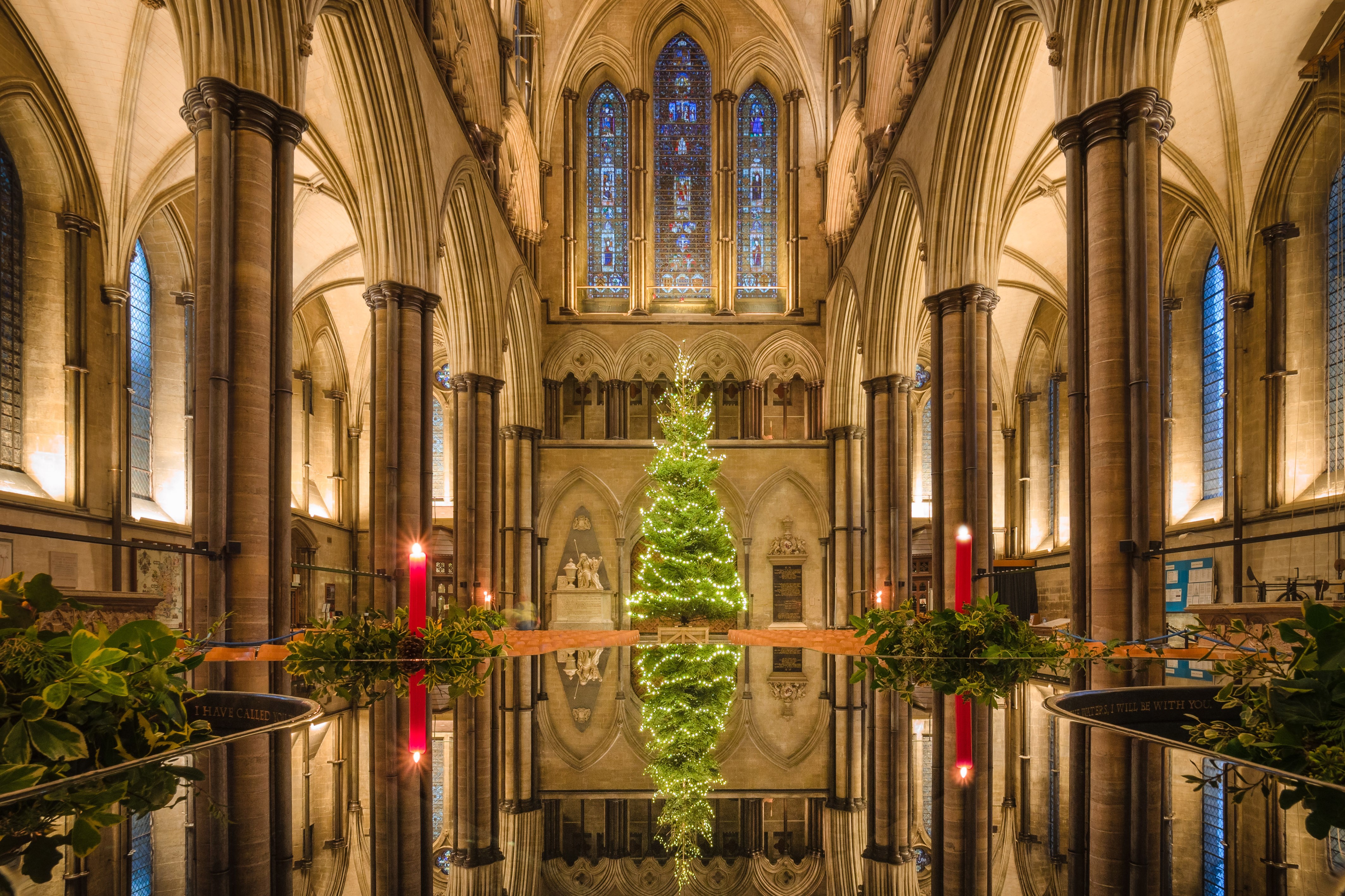 Take part in Songs of Praise in Salisbury Cathedral!