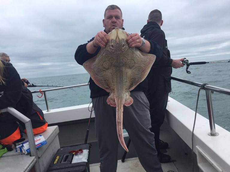 Mark Tricker 17lb 8oz Undulate Ray on Snapper